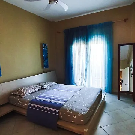 Anemos Deluxe Poseidi דירה