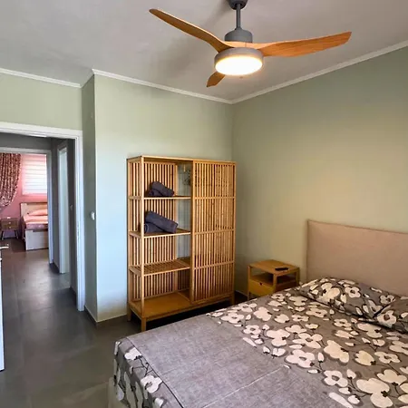 Anemos Deluxe Poseidi דירה *